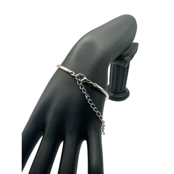 Silver Bangle Bracelet With Intricate Ornamental Design & Adjustable Chain - Picture 3 of 5